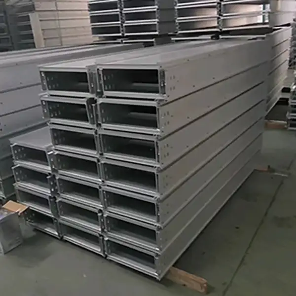 托盘式电缆桥架