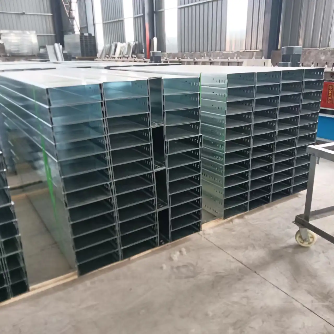 热浸锌电缆桥架